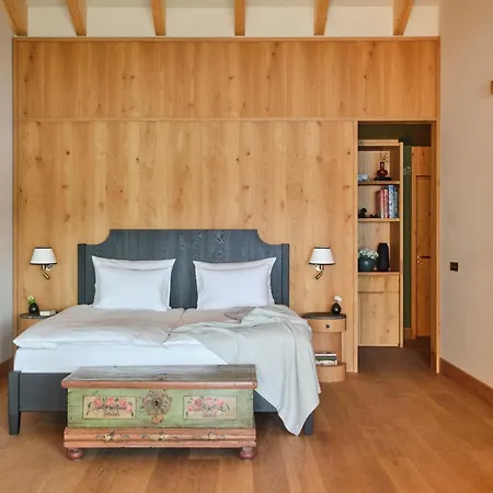 ホテル Chiemgauhof Lakeside Retreat