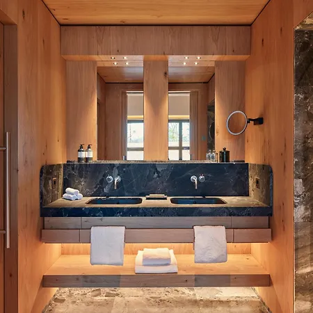 Chiemgauhof Lakeside Retreat 5* Übersee