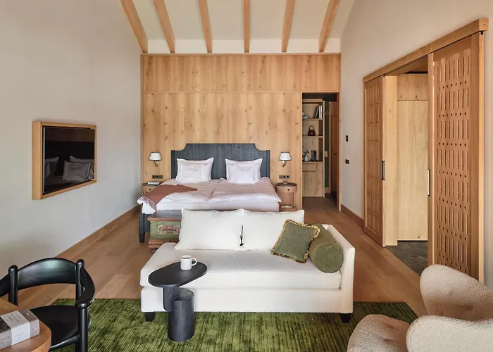 Otel Chiemgauhof Lakeside Retreat